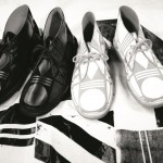 Die neuen Patternity Schuhe mit gemometrischem Lack-Print auf Wildleder heben die Clarks Originals Desert Boots in neue Dimensionen. 